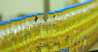 Средната за страната цена на едро на слънчогледовото олио е 2,06 лв./литър