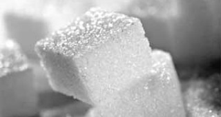 Леко понижение в цените на бялата кристална захар отчитат от ДКСБТ