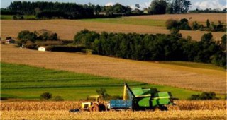 40% от малките земеделски стопанства в страната са отпаднали в последните години