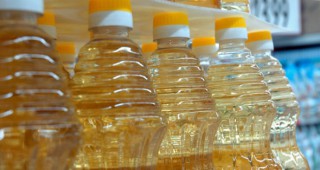 Средната цена на едро на рафинираното слънчогледово олио за страната остава без промяна