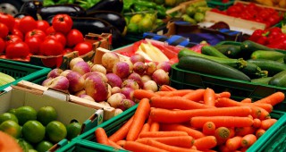 Непълно етикетиране и лошо сортиране са първите констатации при проверките на зеленчуковите пазари и борси
