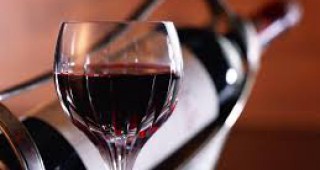 Учени: Червеното вино може да не е толкова полезно, колкото се надяваме