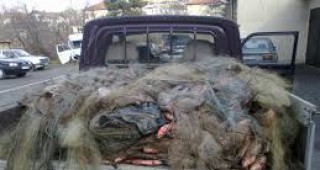 Бракониери са потрошили служебния автомобил на инспектори на ИАРА Стара Загора