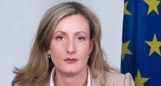 Зинаида Златанова препоръча да се избере бързо нов директор на ДФЗ