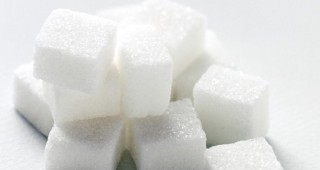 Леко понижение на средните цени при бялата кристална захар отчитат от ДКСБТ
