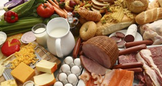По-високи цени на месото, зърнените храни и млечните продукти през май