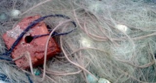 1 750 метра бракониерски мрежи и незаконни риболовни уреди са иззели инспектори на ИАРА