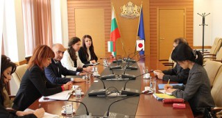 Министър Грудев се срещна с посланика на Япония