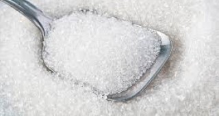 Захарта на едро и дребно леко понижи цената си