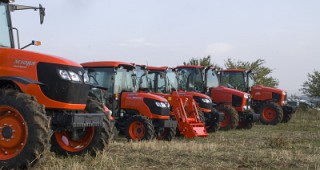 Демонстрация на трактори Kubota