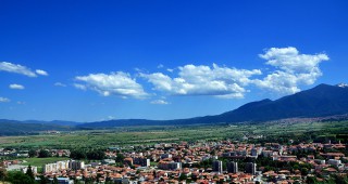 Министър Димов подписва с кметовете на Асеновград, Враца и Пловдив договори по ОПОС