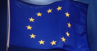 ЕС стартира инвестиционна офанзива за насърчаване на работните места и растежа
