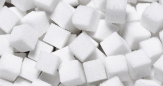 Бялата кристална захар поевтиня в супермаркетите и по-малките магазини