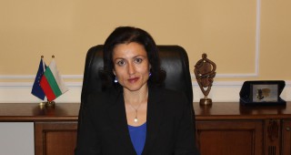 Министър Десислава Танева ще посети град Смолян