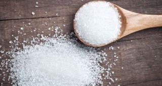 Леко понижение в цената на бялата кристална захар