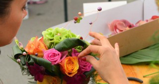 3000 цветя очакват участниците в 6-тия Национален конкурс за аранжори на холандското посолство