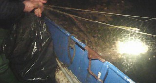 Конфискуваха 700 метра хрилни мрежи при проверка на язовир Огоста