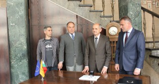 Зам.-министър Костов присъства на валидиране на пощенска марка по повод 90 години лесовъдско образование в България