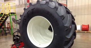 Mitas ще доставя гуми Mitas Premium за завода на CNH Industrial в Саскатун, Канада