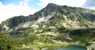Протестите срещу застрояването на Национален парк Пирин и Черноморието продължават тази сряда и четвъртък