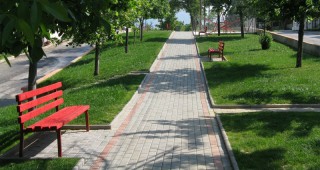 Поляна между 5 блока става парк в Бургас