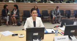 Десислава Танева: Ще настояваме финансовият пакет за всяка една държава да бъде отделен