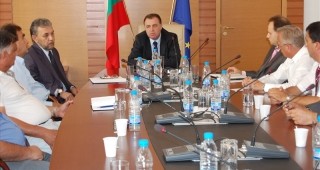 Спешно събрание на директорите на РВМС свиква министър Найденов