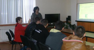 Ученици от Хасково се учат как отпадъците могат да се превърнат в ресурси