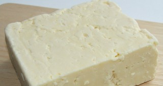 Фонд Земеделие подписа договор за частно складиране на сирене