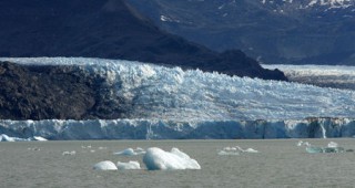 Ускорява се топенето на ледовете в Гренландия