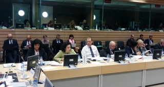 Десислава Танева: Трябва да търсим решение на проблема с дисбаланса между производство и потребление на сурово мляко в ЕС