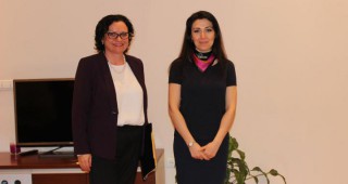 Министър Василева се срещна с посланика на Азербайджан Наргиз Гурбанова