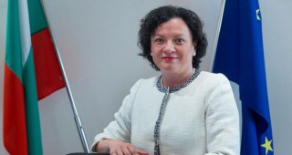Министър Василева ще представи пред кметове възможностите на общините да кандидатстват по екологични проекти