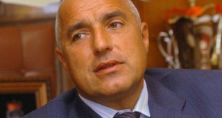 Премиерът Бойко Борисов се застъпва за намаляване на акцизът на ракията