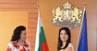 Министър Танева се срещна с Н.Пр. г-жа Наргиз Гурбанова, извънреден и пълномощен посланик на Република Азербайджан
