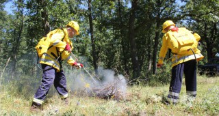 Североизточно държавно предприятие оборудва горските стражари със 100 нови пръскачки за гасене на пожари