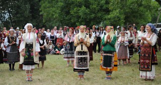 Жеравна ще е домакин на 9-тия фестивал на фолклорната носия
