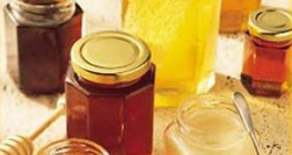 Представиха странджанският манов мед на кулинарно изложение в Торино