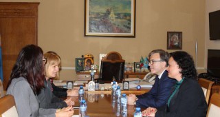 Министър Василева и азербайджанският й колега Хюсеин Багиров се срещнаха с кмета на София Йорданка Фандъкова