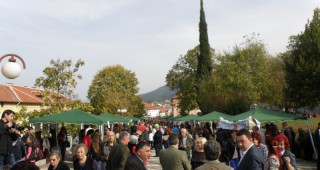 Стотици гости в Беласица на Фестивал на кестена