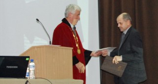 Зам.-министър Костов с награда за принос в научноизследователска дейност
