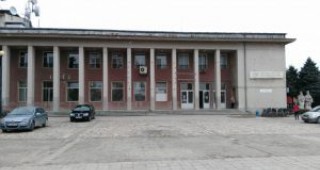 Министър Василева открива реновирано читалище в Раковски