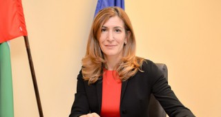 Министър Ангелкова ще представи иновативна интерактивна платформа и мобилно приложение