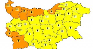 Оранжев код за високи температури е в сила за 7 области на страната