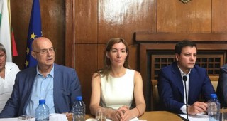 Министър Ангелкова: Приоритет на правителството са инвестициите в инфраструктура за чиста околна среда
