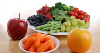 365 доставчици ще снабдяват училищата с плодове, зеленчуци и мляко