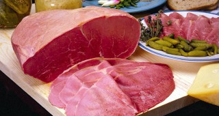 Няма данни за вредни вещества във вносното месо