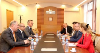 Министър Порожанов се срещна с представители на американски компании с интерес за инвестиции в българското земеделие