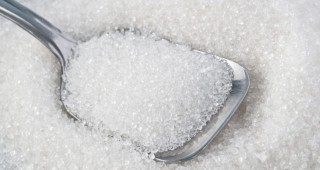 Лек спад в цената на захарта в края на ноември
