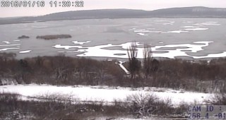 Езерото Сребърна замръзна
